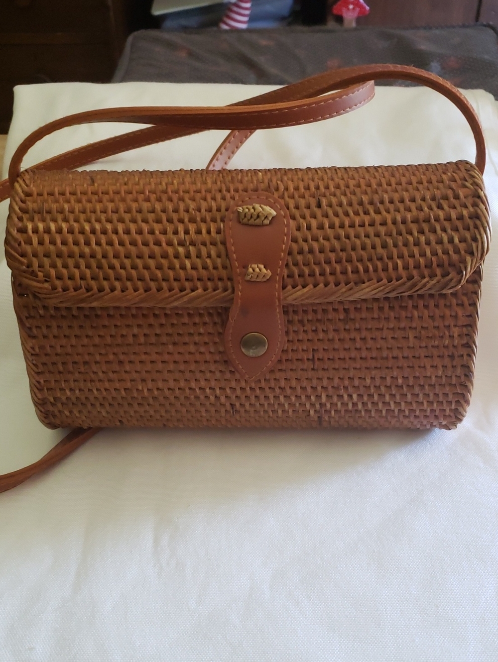 Woven Crossbody Shoulder Bag in Brown